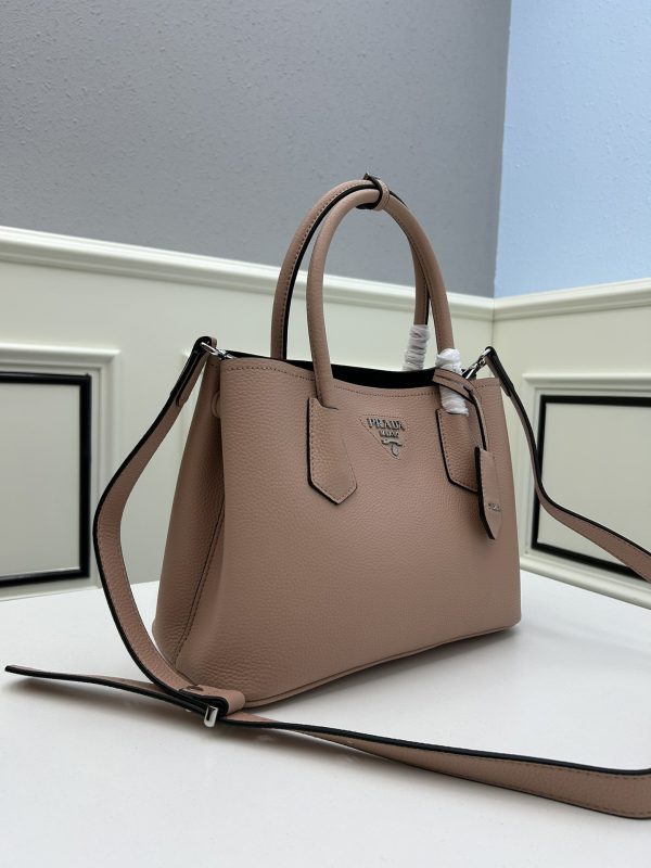 Prada bán túi mua sắm mới DoubleBag Double Series