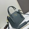 Prada, đôi vai, da bò, đôi tay cầm có thể tháo, đôi tay cầm có thể điều chỉnh, đôi vai có thể tháo
