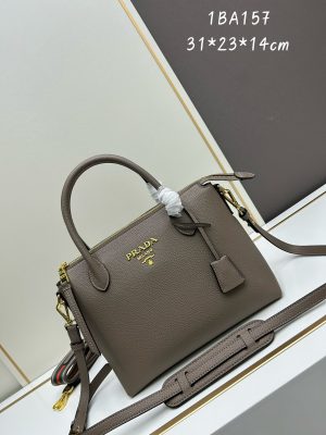 Prada, đôi vai, da bò, đôi tay cầm có thể tháo, đôi tay cầm có thể điều chỉnh, đôi vai có thể tháo