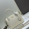 Prada, đôi vai, da bò, đôi tay cầm có thể tháo, đôi tay cầm có thể điều chỉnh, đôi vai có thể tháo