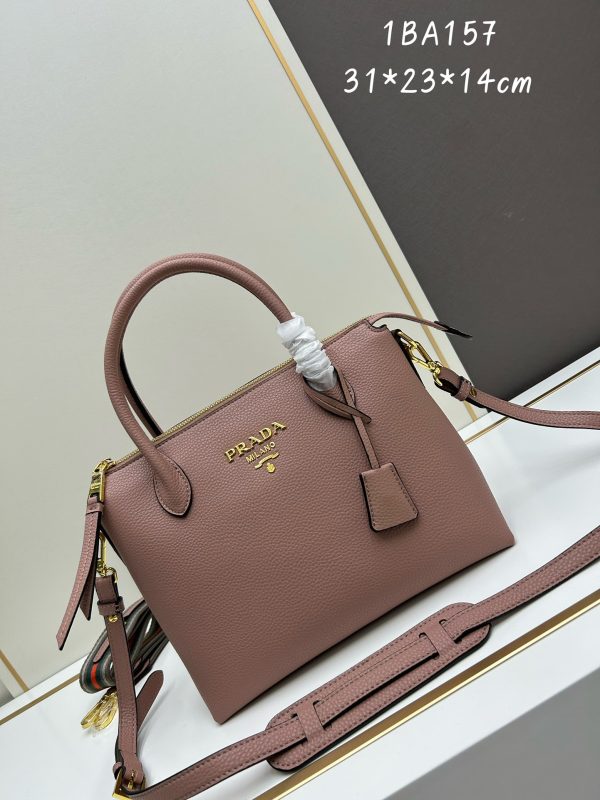 Prada, đôi vai, da bò, đôi tay cầm có thể tháo, đôi tay cầm có thể điều chỉnh, đôi vai có thể tháo