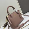 Prada, đôi vai, da bò, đôi tay cầm có thể tháo, đôi tay cầm có thể điều chỉnh, đôi vai có thể tháo
