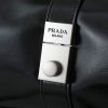 Túi dạo đầu tiên của Prada được làm từ vỏ dầu thơm