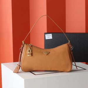 túi xách mới nhất của prada/ túi khóa nylon