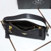 túi xách mới nhất của prada/ túi khóa nylon