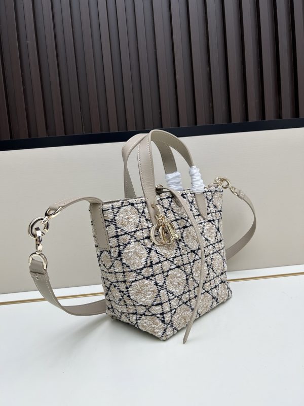 Dior Toujours / Túi xách tay theo chiều dọc