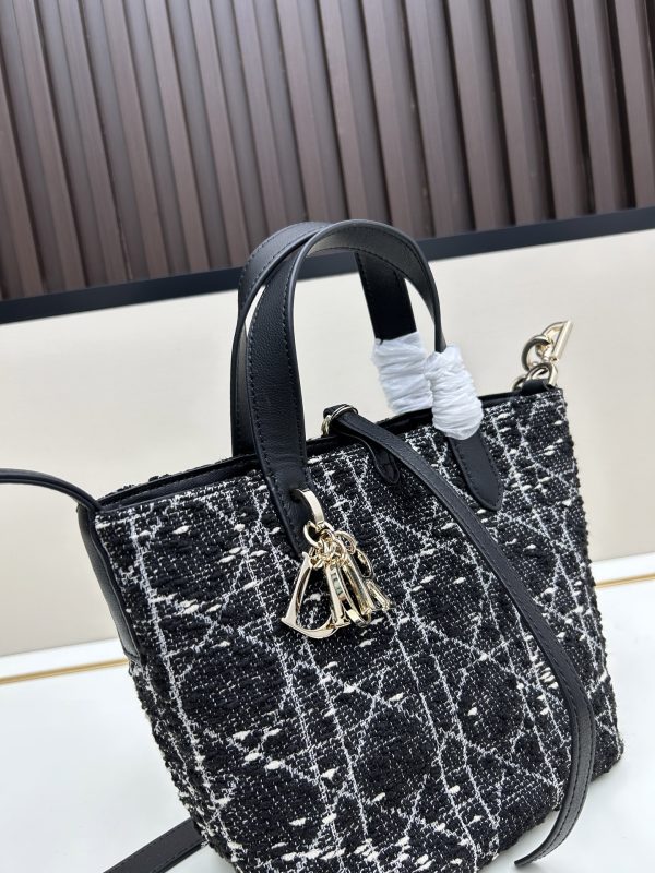 Dior Toujours / Túi xách tay theo chiều dọc