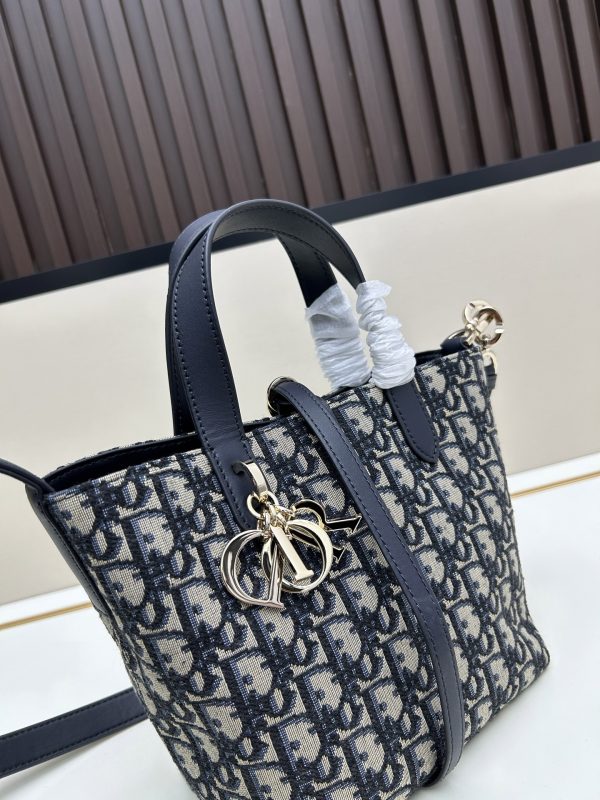 Dior Toujours / Túi xách tay theo chiều dọc