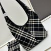 Burberry, chiếc giỏ mới nhất của quý cô