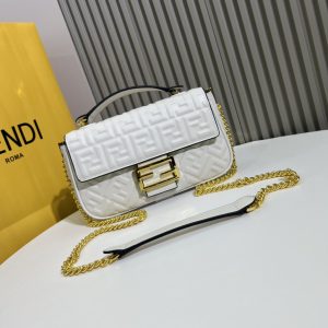 BAGUETTE handbag, delicate cowhide 3D relief double F.