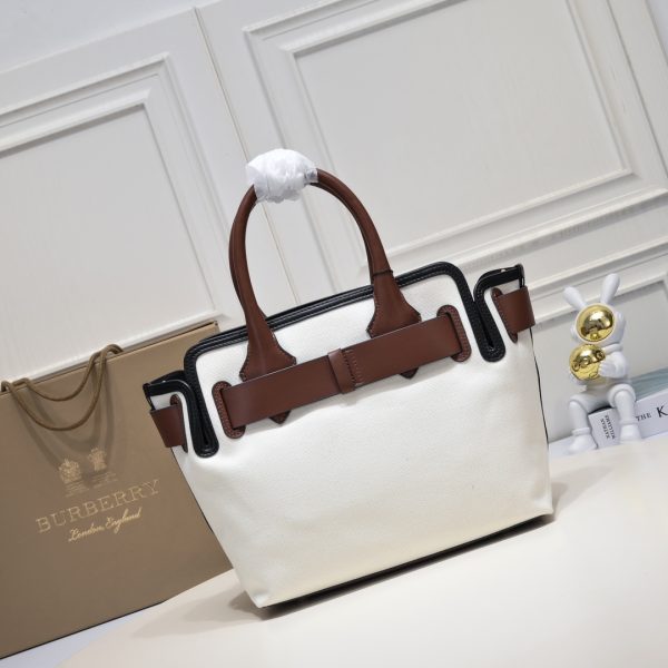 Burberry, ba cái đinh, một túi Tottenham