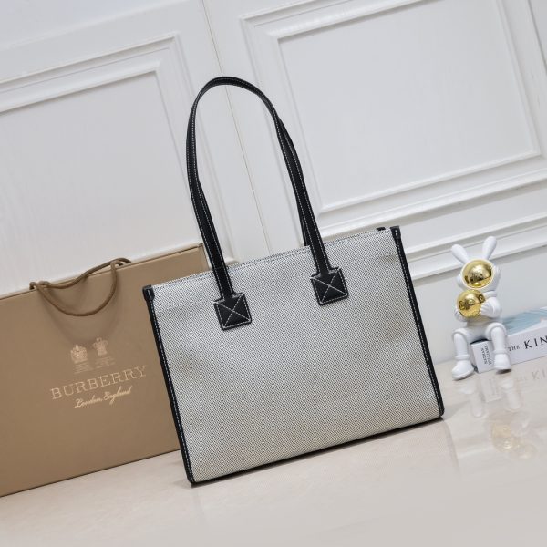 Burberry, hai màu vải vải bạt, da thú Freya Ý, túi Tottenham