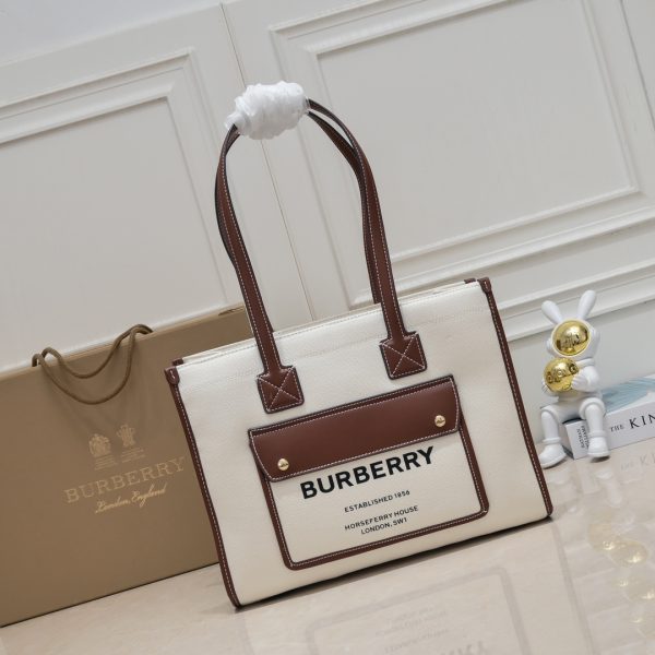 Burberry, hai màu vải vải bạt, da thú Freya Ý, túi Tottenham