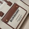 Burberry, hai màu vải vải bạt, da thú Freya Ý, túi Tottenham