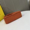 Túi mặt trăng lưỡi liềm Fendessence được khâu thủ công bằng dây cáp lớn cùng màu 264 chân