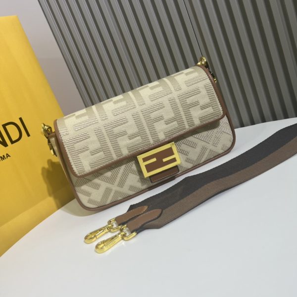 Bộ da đầu hiện tại 2022, chiếc túi mới nhất của Fendi