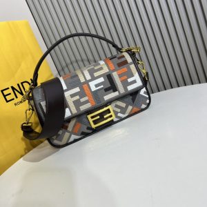 Bộ da đầu hiện tại 2022, chiếc túi mới nhất của Fendi