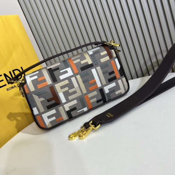 Bộ da đầu hiện tại 2022, chiếc túi mới nhất của Fendi