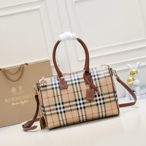 chiếc túi bowling mới nhất của burberry