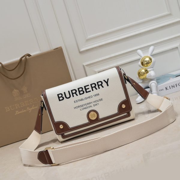 Túi da xốp khéo léo của Burberry với sọc Vintage