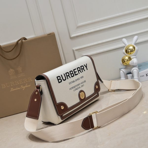 Túi da xốp khéo léo của Burberry với sọc Vintage