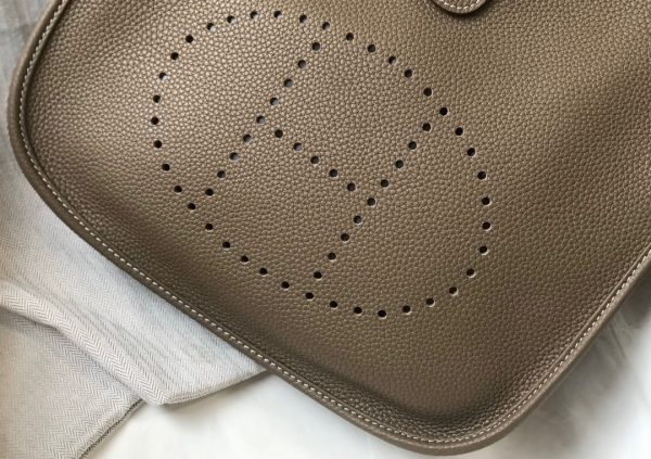 Evelyne 28cm nhập khẩu Togo