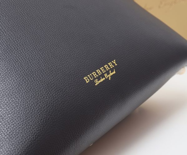 Túi Banner điển hình Burberry