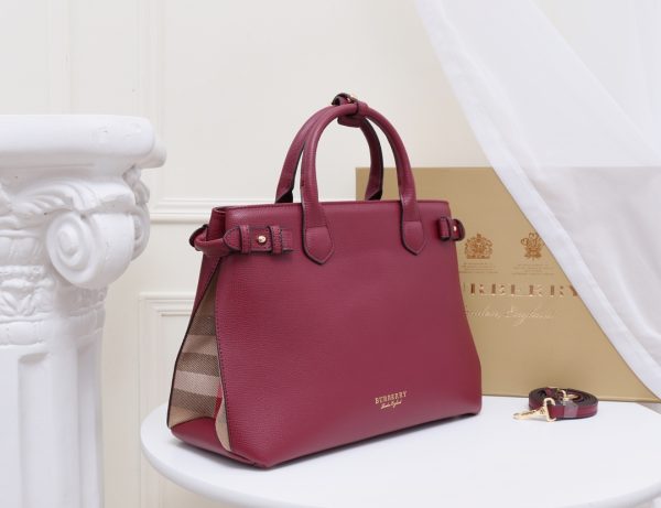 Túi Banner điển hình Burberry