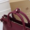 Túi Banner điển hình Burberry