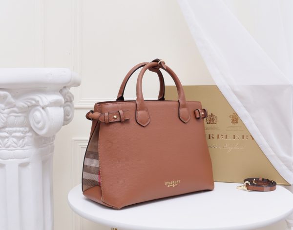 Túi Banner điển hình Burberry