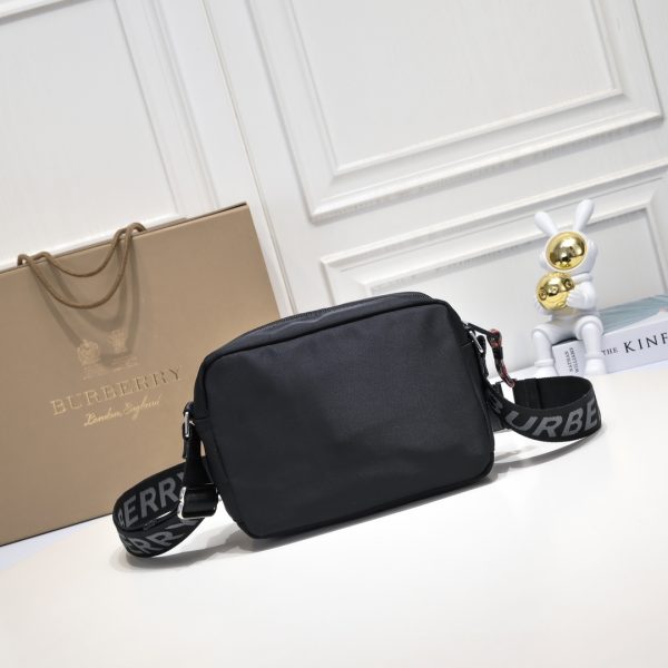 Túi máy ảnh người đàn ông Burberry Vintage