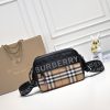 Túi máy ảnh người đàn ông Burberry Vintage