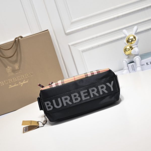 Túi máy ảnh người đàn ông Burberry Vintage