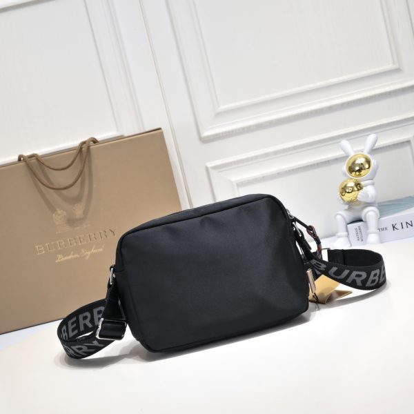 Túi máy ảnh người đàn ông Burberry Vintage