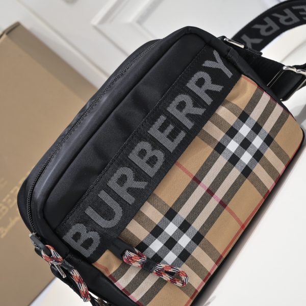 Túi máy ảnh người đàn ông Burberry Vintage