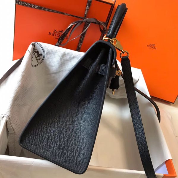 Kelly 25cm Hermes là một trong những tác phẩm kinh điển