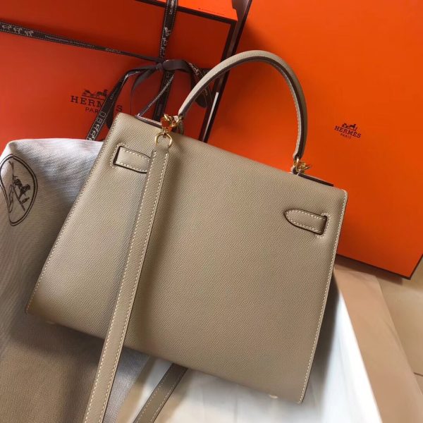 Kelly 25cm Hermes là một trong những tác phẩm kinh điển
