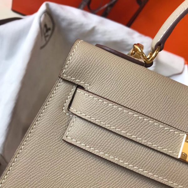 Kelly 25cm Hermes là một trong những tác phẩm kinh điển