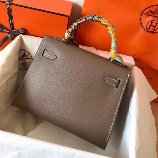 Kelly 25cm Hermes là một trong những tác phẩm kinh điển