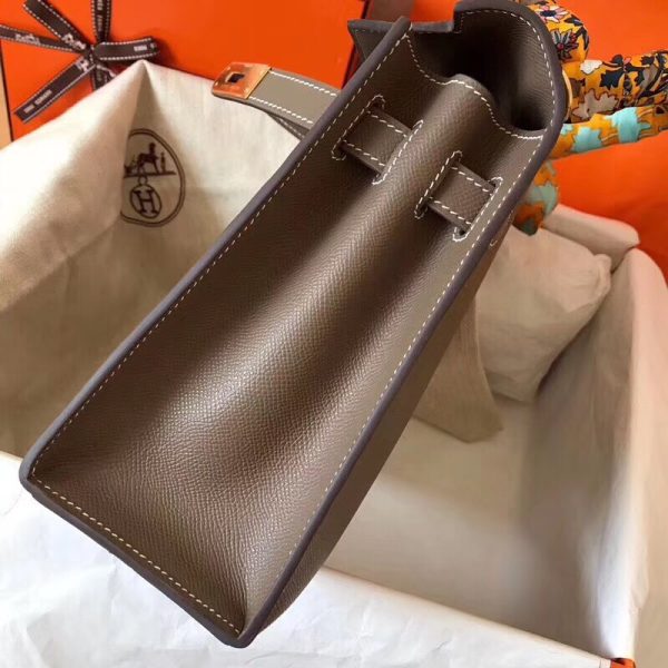 Kelly 25cm Hermes là một trong những tác phẩm kinh điển