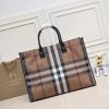 túi vải lưới mới nhất của burberry, có thể mang theo