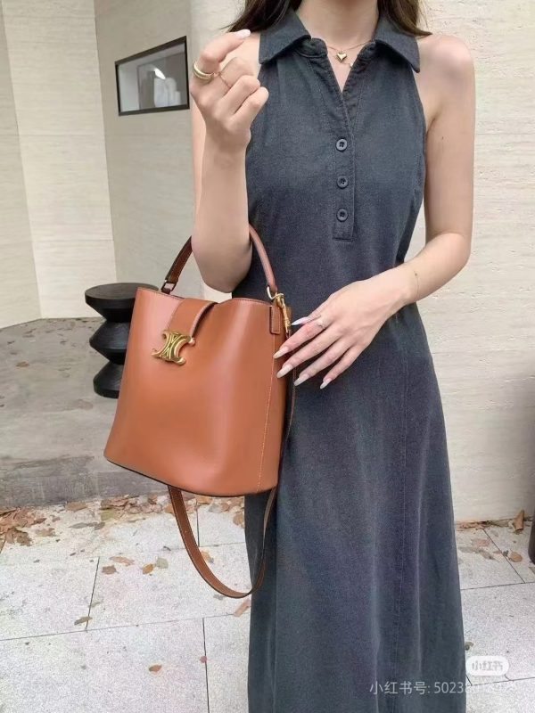 CELINE túi xách đen có thể mang theo