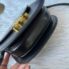 CELINE: Vách ngăn kim loại vàng bên trong