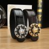 Cái nút thép không gỉ cao cấp Versace, rộng 3.8cm, được trang bị da bò hai mặt nhập khẩu từ Ý