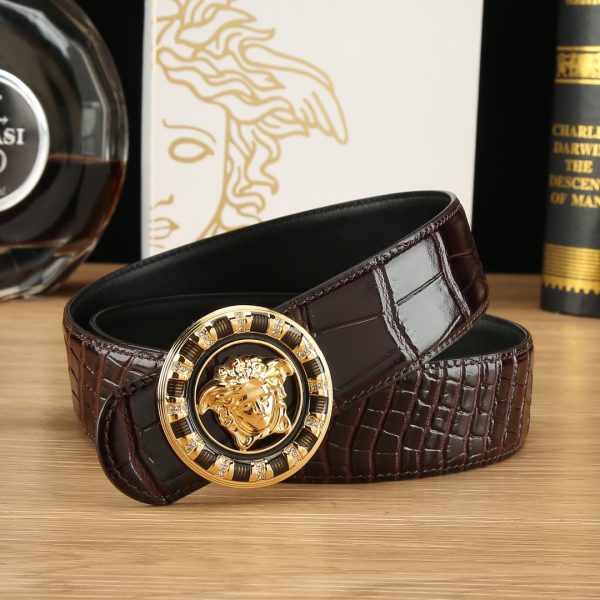 Cái nút thép không gỉ cao cấp Versace, rộng 3.8cm, được trang bị da bò hai mặt nhập khẩu từ Ý