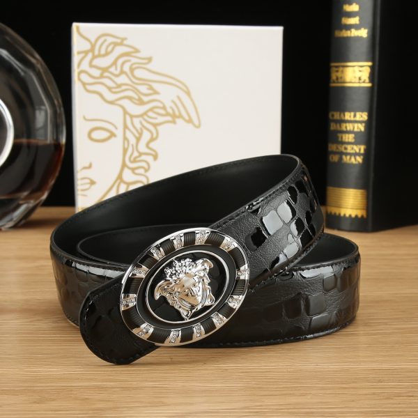 Cái nút thép không gỉ cao cấp Versace, rộng 3.8cm, được trang bị da bò hai mặt nhập khẩu từ Ý