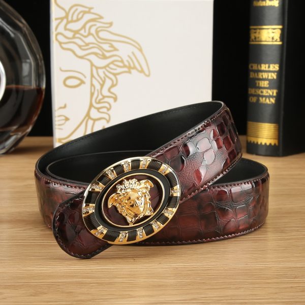 Cái nút thép không gỉ cao cấp Versace, rộng 3.8cm, được trang bị da bò hai mặt nhập khẩu từ Ý