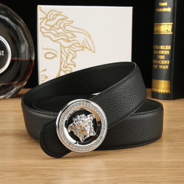 Cái nút thép không gỉ cao cấp Versace, rộng 3.8cm, được trang bị da bò hai mặt nhập khẩu từ Ý
