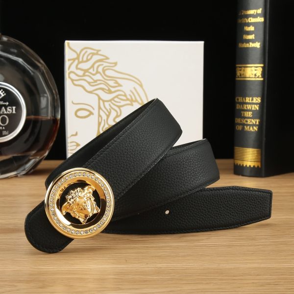 Cái nút thép không gỉ cao cấp Versace, rộng 3.8cm, được trang bị da bò hai mặt nhập khẩu từ Ý