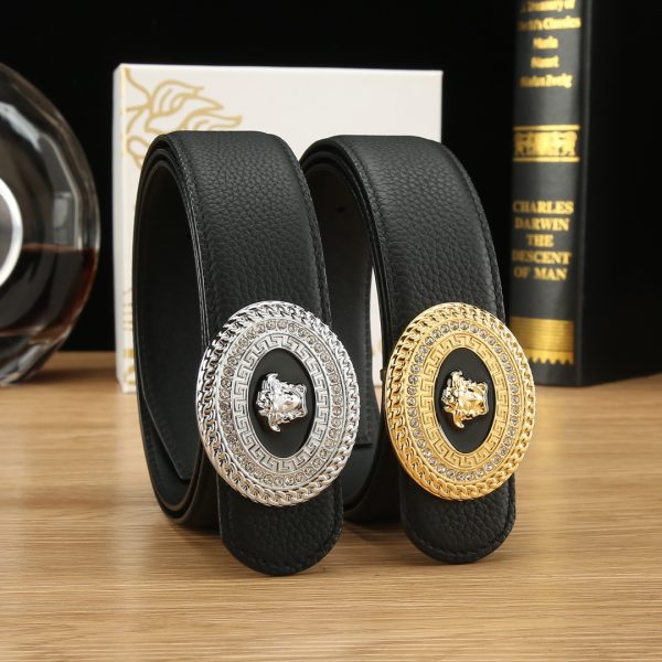 Cái nút thép không gỉ cao cấp Versace, rộng 3.8cm, được trang bị da bò hai mặt nhập khẩu từ Ý